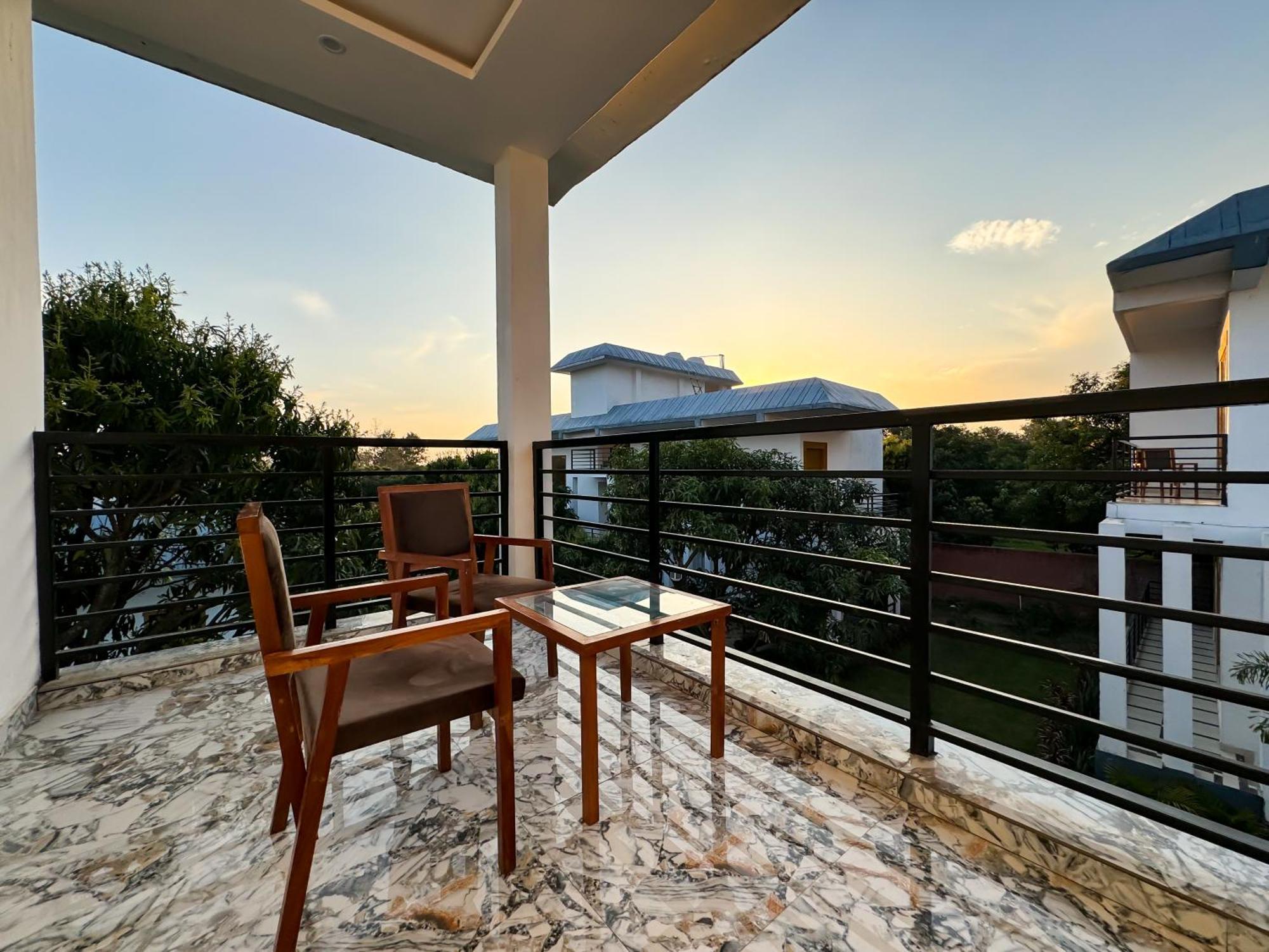 The White Oak Corbett Spa & Resort Ramnagar  Esterno foto